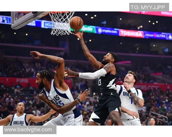 东契奇远距离三分 远投命中打停快船